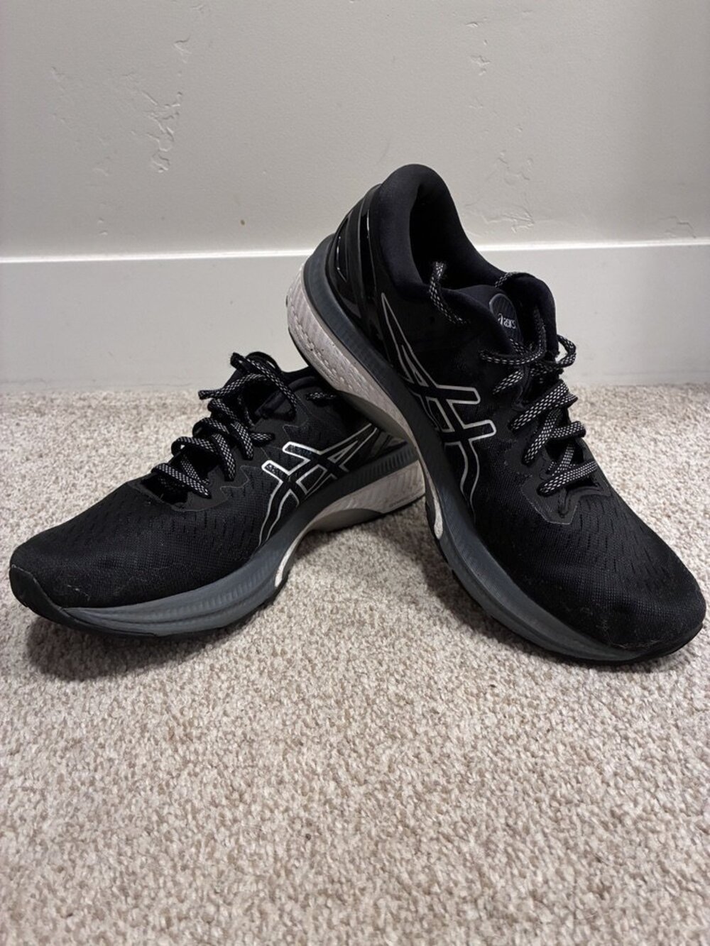 ASICS Gel-Kayano 27 Women's Size 10 Black Silver Running Shoes